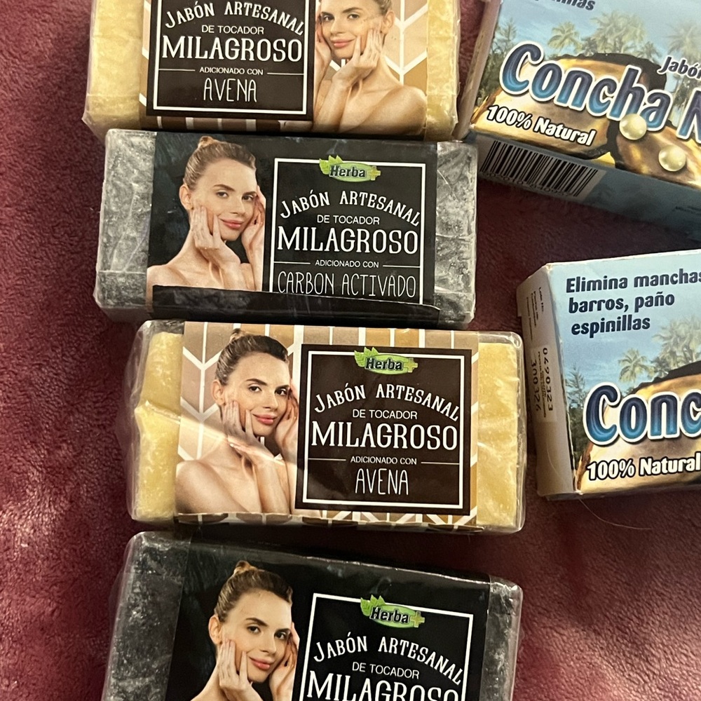 Milagroso Acne & Blemish Soap Set - Black and Cream